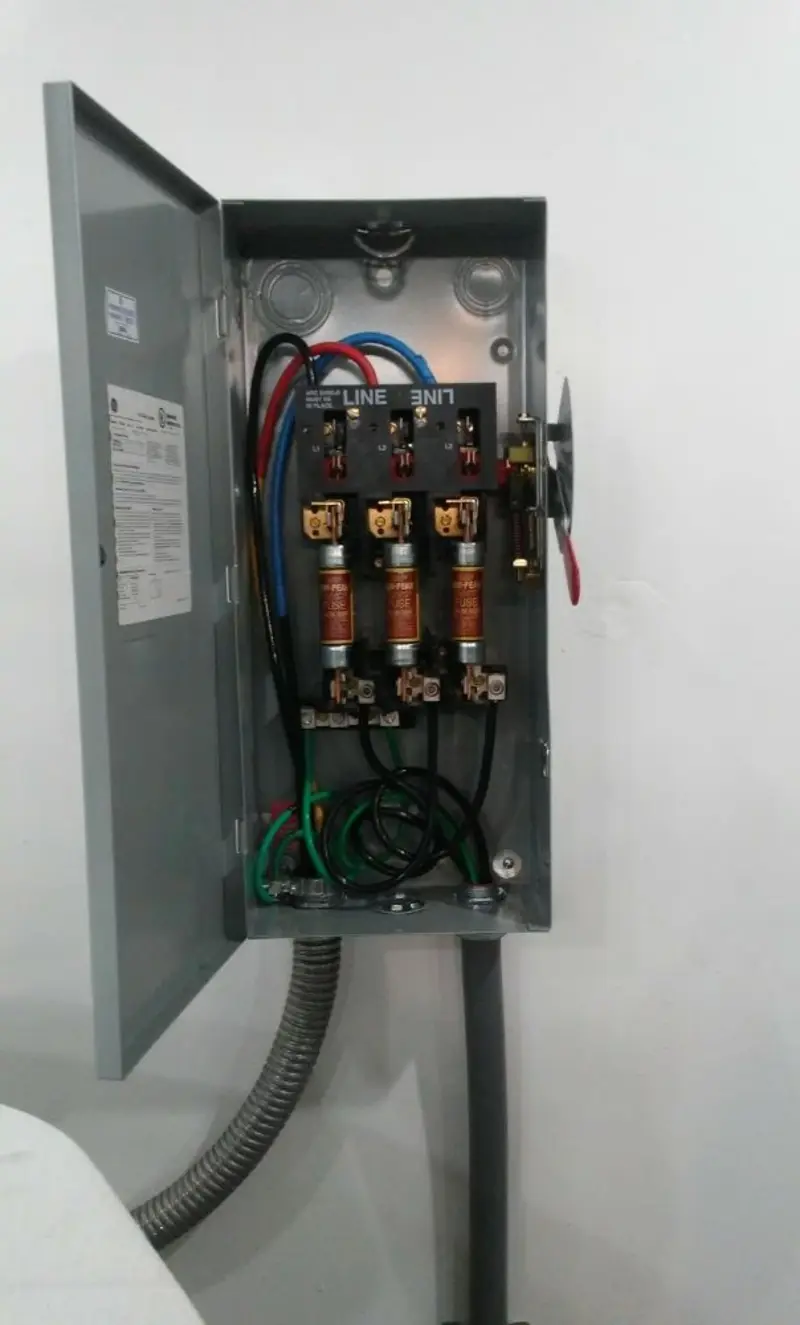 Three-phase disconnect switch installed for Smoke Detector Installation in Byram